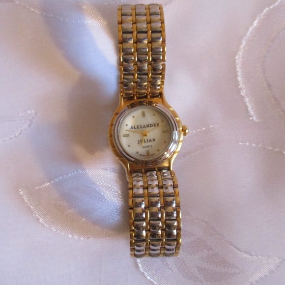 ALEXANDER JULIAN VINTAGE QUARTZ WATCH - NWOT - Picture 2 of 10